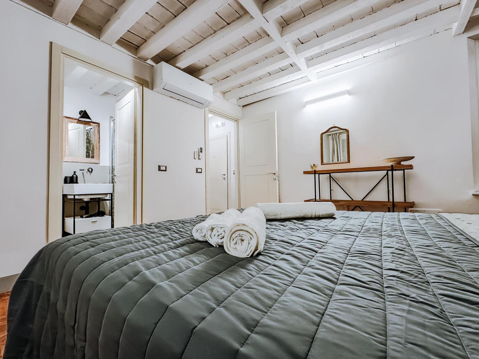 Free Parking - Modena Prestige, La Porta Sul Centro Apartment Екстериор снимка